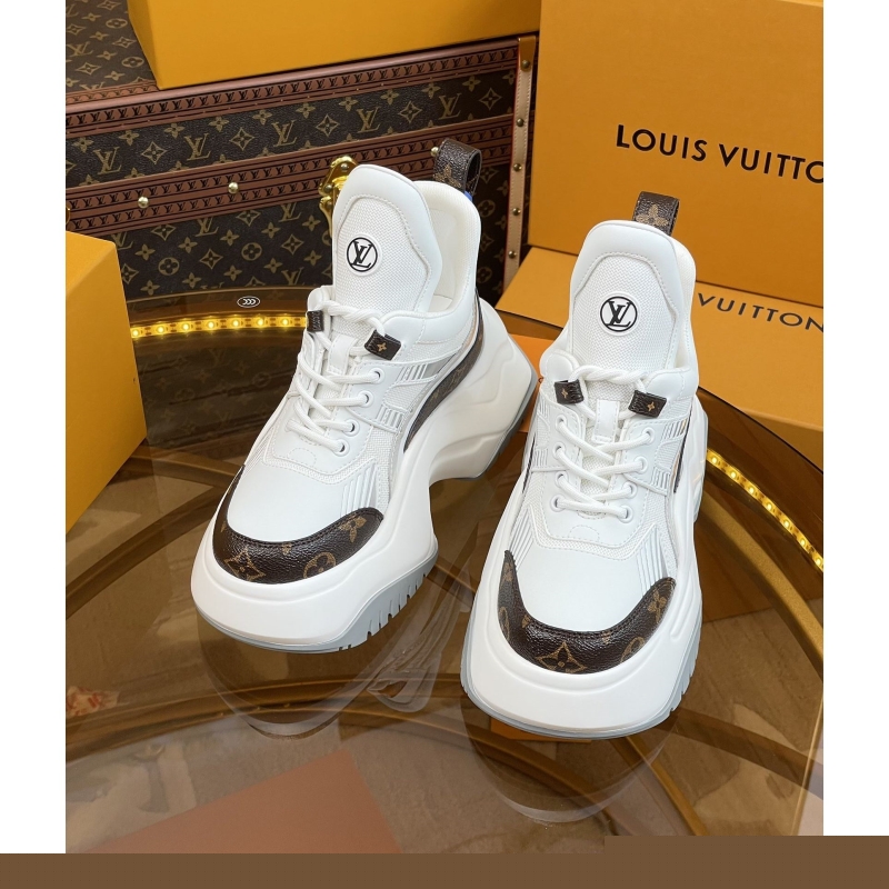 l**is V*t*n sneakers